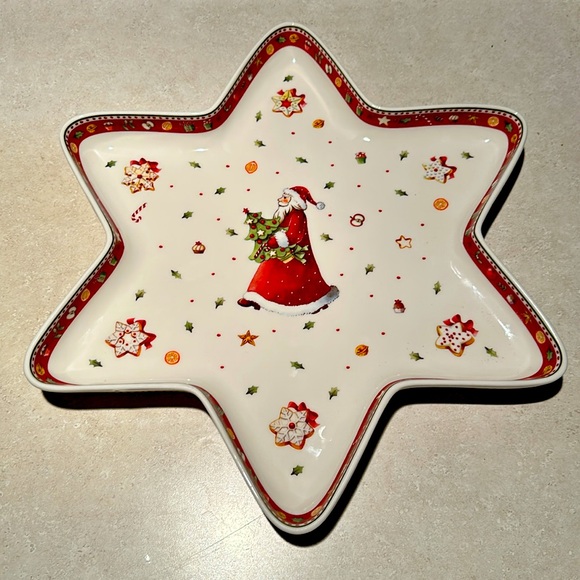 Villeroy and Boch Christmas 🎄 star shaped platter with original box 14.5 in HTF - Picture 2 of 6